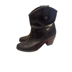 Frye Boots Jackie Button Short Black Size 8